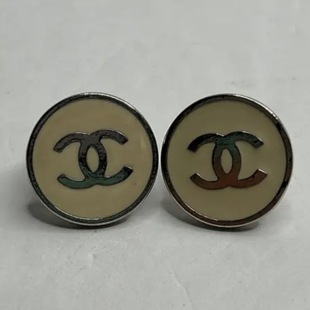 CHANEL Cream and Silver Clip-on Earrings